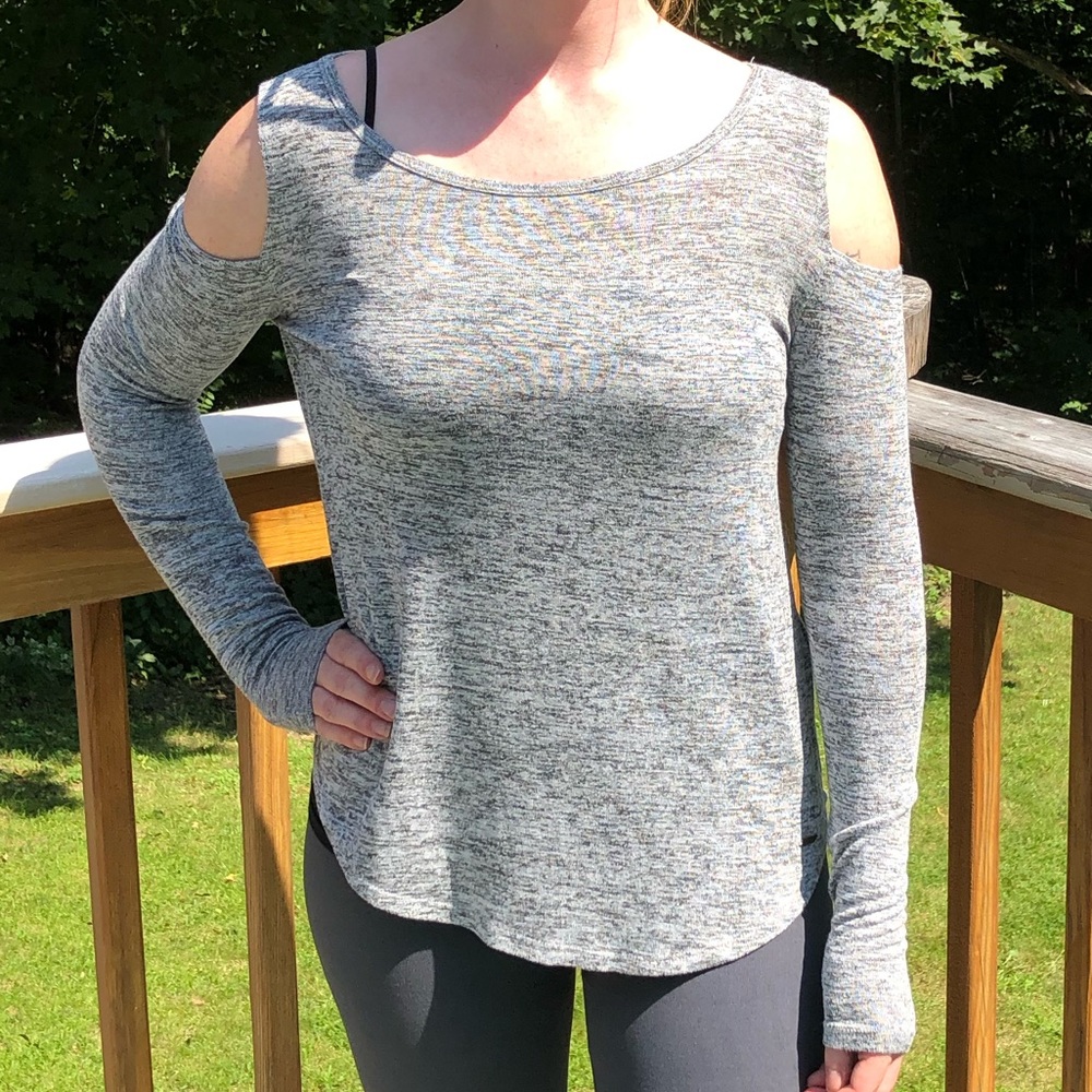 Hollister Cold Shoulder Knit Top Size S